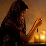 How to pray correctly at home so that God hears? (4 photos) 