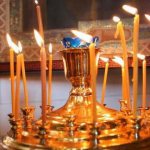 Свечи за здравие в церкви
